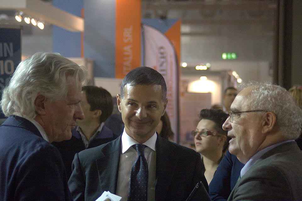 Al centro, Angelo Deiana, a sinistra, Andrea Mondini